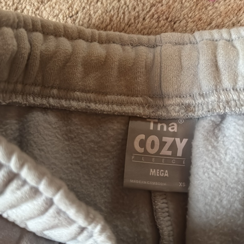 Aritiza TNA Cozy Mega light blue Joggers - Picture 2 of 5
